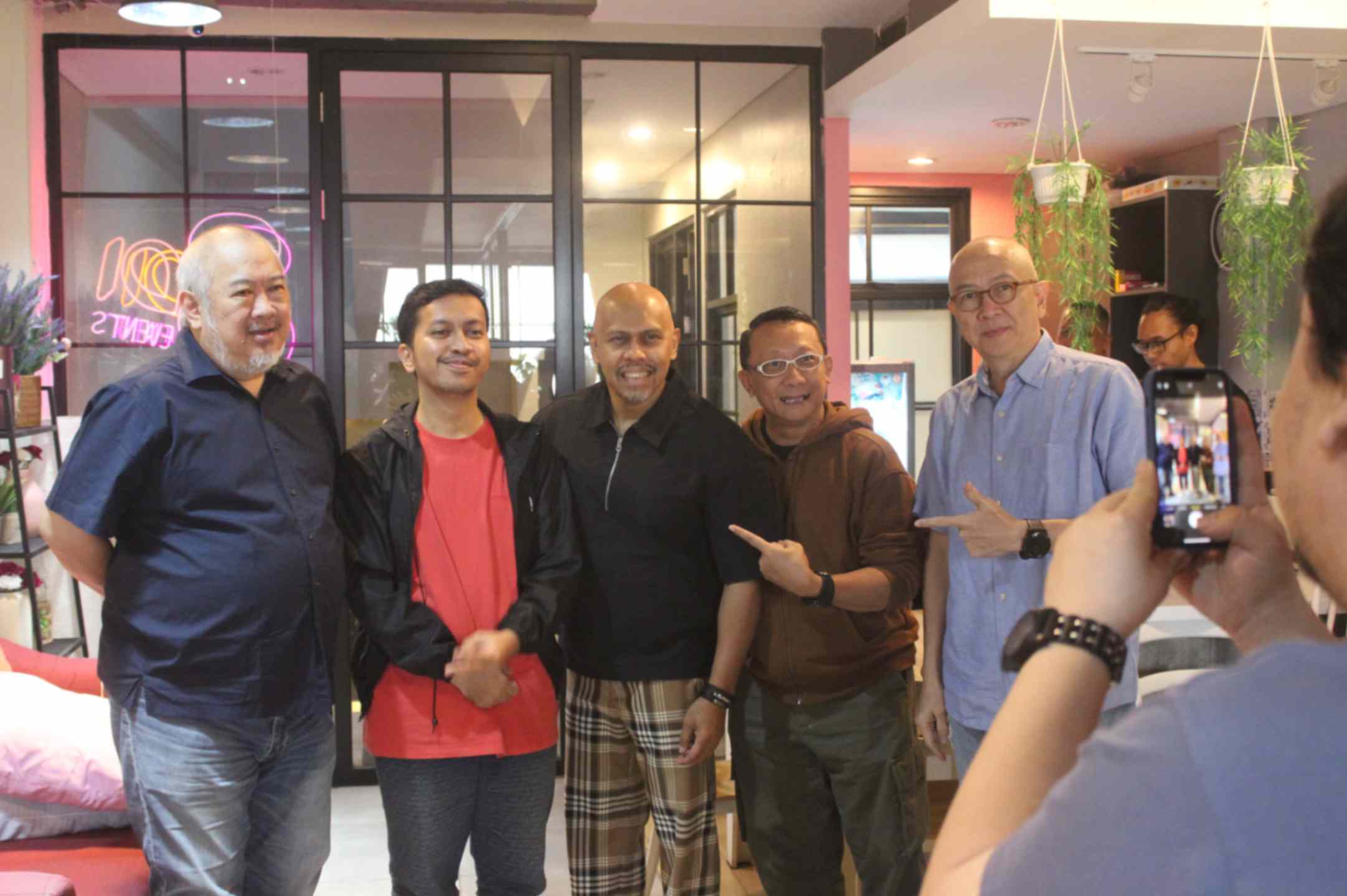 Pendeta Billy Lantang dan Richard Buntario dan Teman Teman